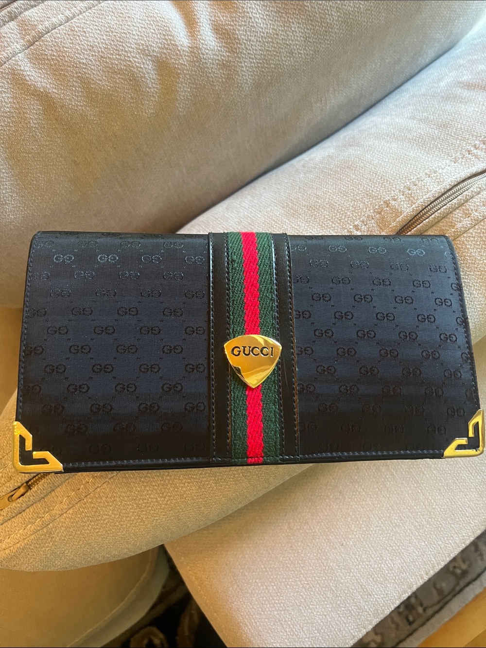 VINTAGE GG collection Black clutch with Green and Red Web Stripe Accents